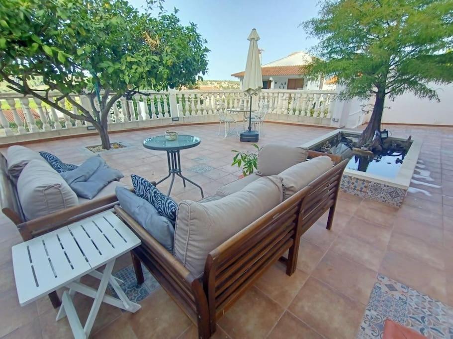VILLA FALCONERA. A las faldas de la montaña. Gandía Exterior foto