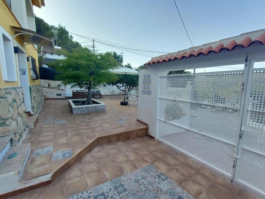 VILLA FALCONERA. A las faldas de la montaña. Gandía Exterior foto