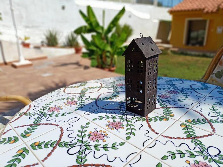 VILLA FALCONERA. A las faldas de la montaña. Gandía Exterior foto