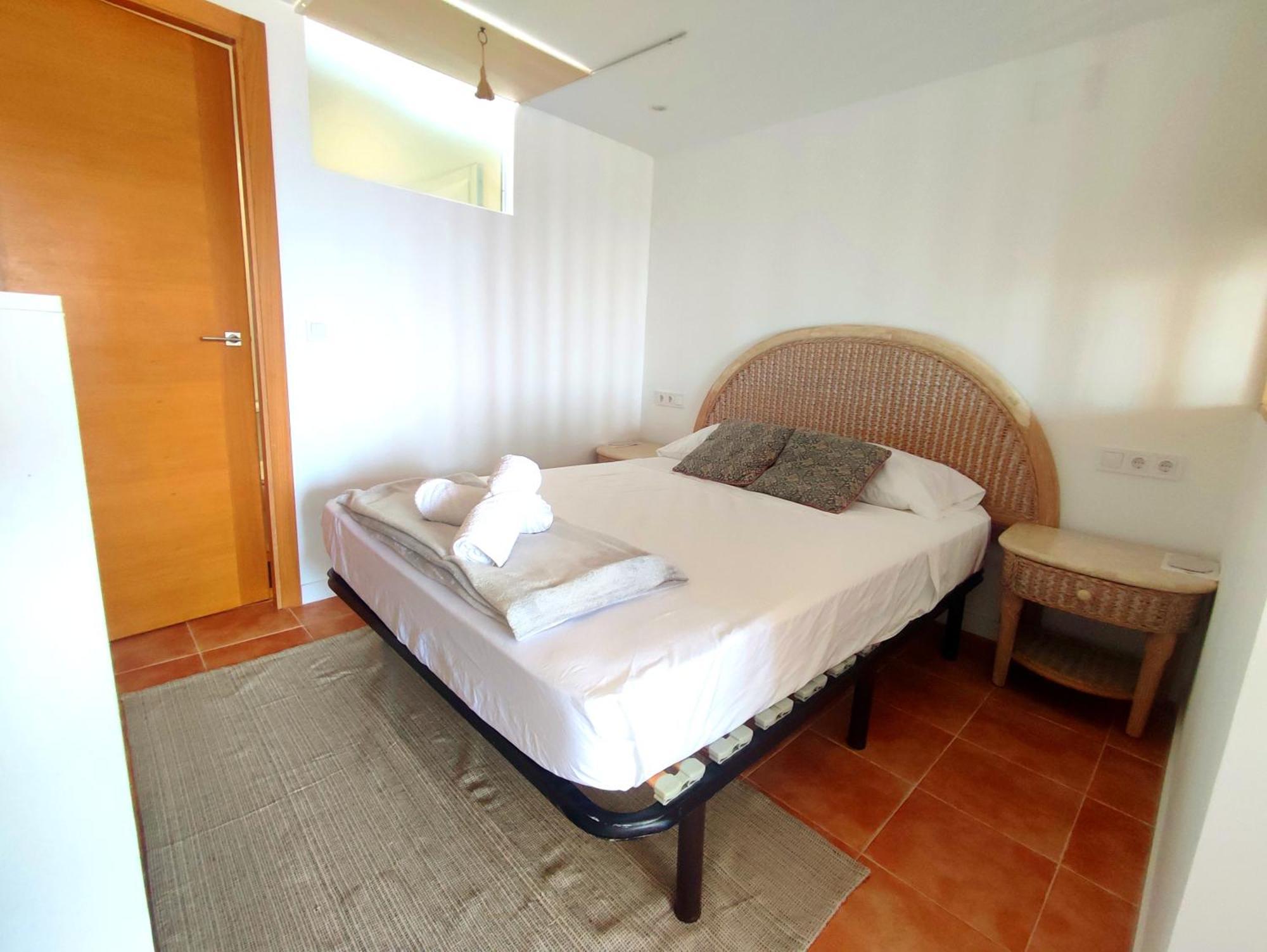 VILLA FALCONERA. A las faldas de la montaña. Gandía Habitación foto